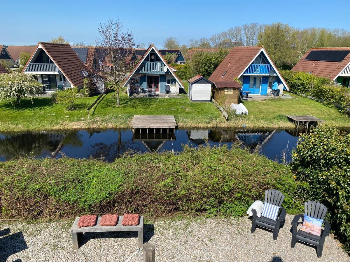 De Lauwersmeer Vogel Mit Eingezaeuntem Garten Anjum Bagian luar foto