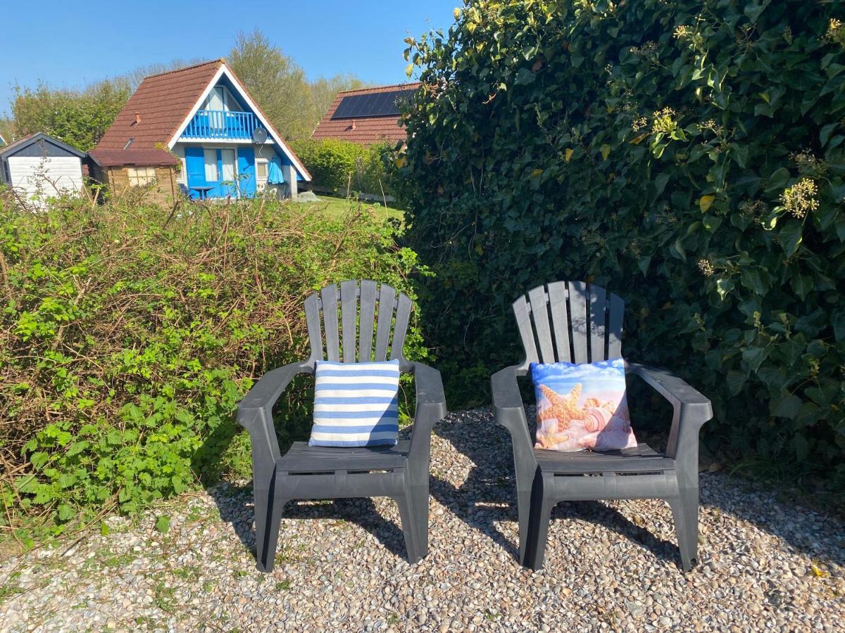 De Lauwersmeer Vogel Mit Eingezaeuntem Garten Anjum Bagian luar foto