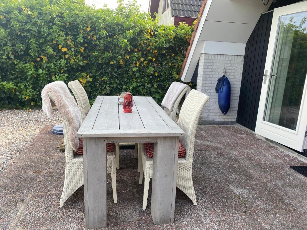 De Lauwersmeer Vogel Mit Eingezaeuntem Garten Anjum Bagian luar foto